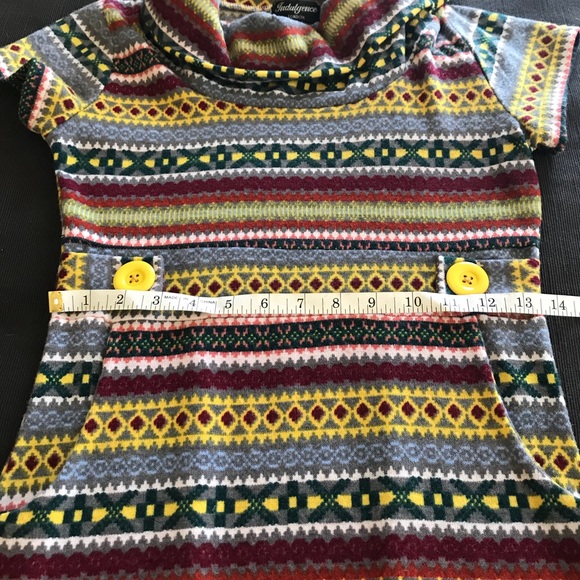 Adorable Dress with Buttons and Pockets!! - Picture 7 of 8